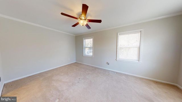 2029 S GLEBE RD, Arlington, VA 22204