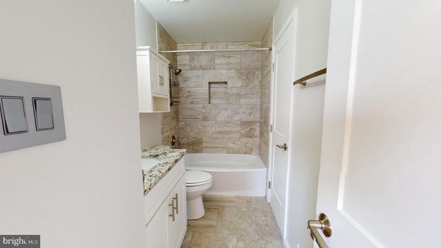 2029 S GLEBE RD, Arlington, VA 22204