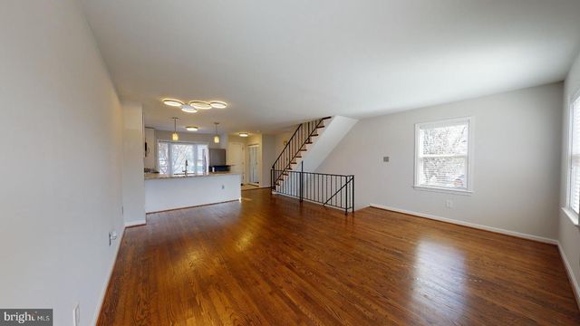 2029 S GLEBE RD, Arlington, VA 22204