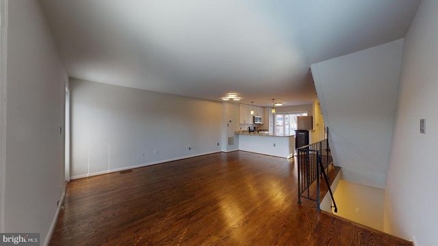 2029 S GLEBE RD, Arlington, VA 22204