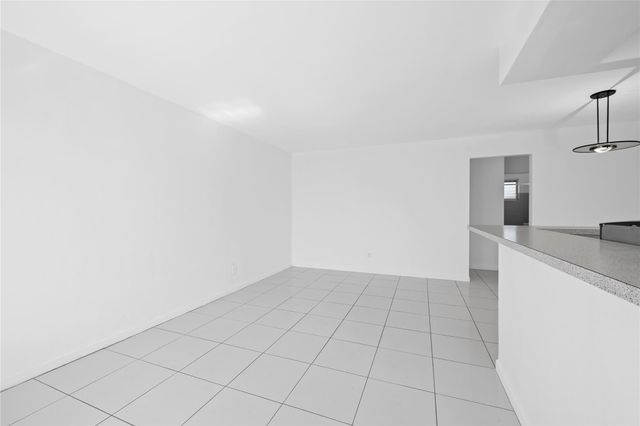 2700 NE 135th Street 34, North Miami, FL 33181