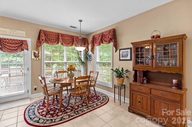 7767 St Andrews Lane, Stanley, NC 28164