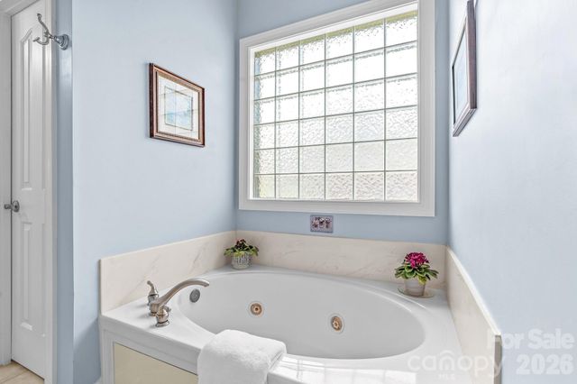 7767 St Andrews Lane, Stanley, NC 28164