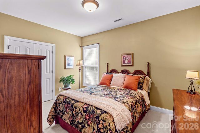 7767 St Andrews Lane, Stanley, NC 28164