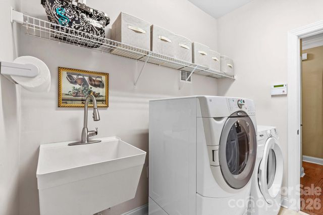 7767 St Andrews Lane, Stanley, NC 28164