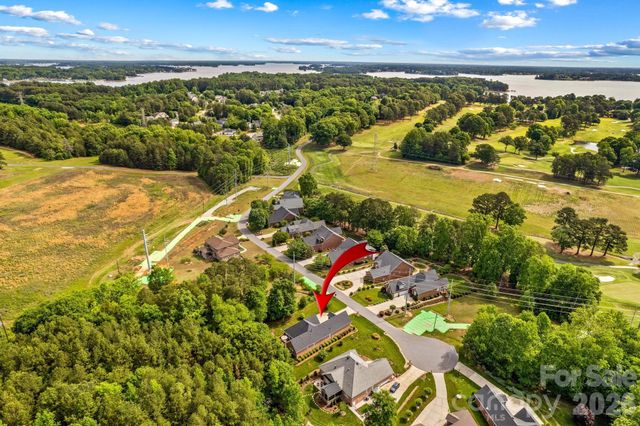 7767 St Andrews Lane, Stanley, NC 28164