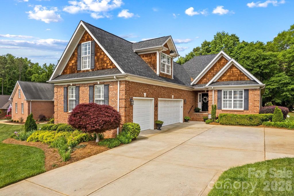 7767 St Andrews Lane, Stanley, NC 28164