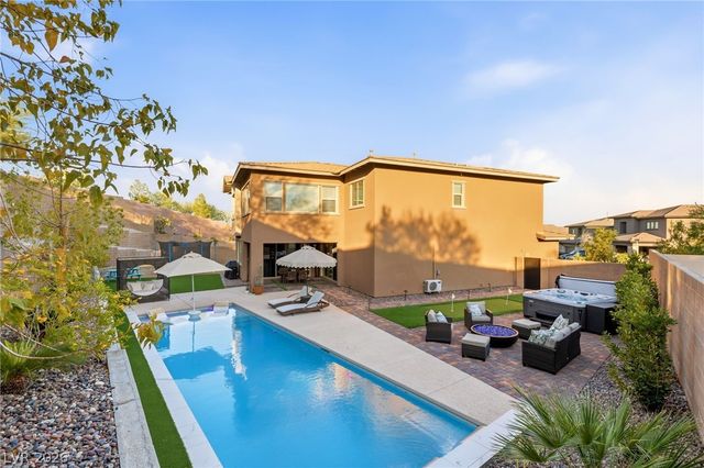 748 Agate Hills Street, Las Vegas, NV 89138