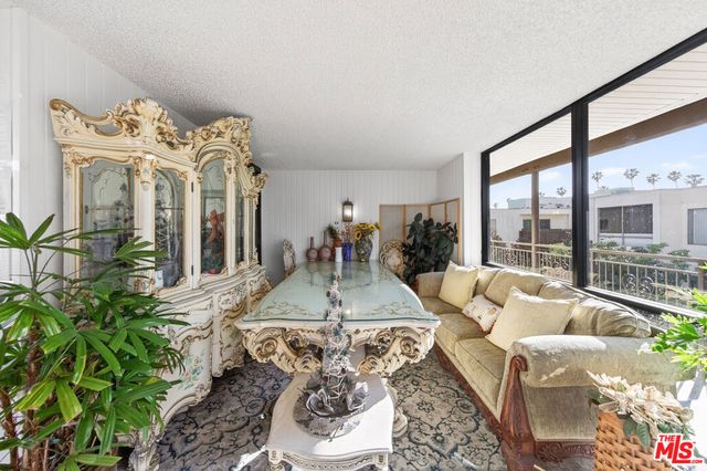 525 S Ardmore Avenue 351, Los Angeles, CA 90020