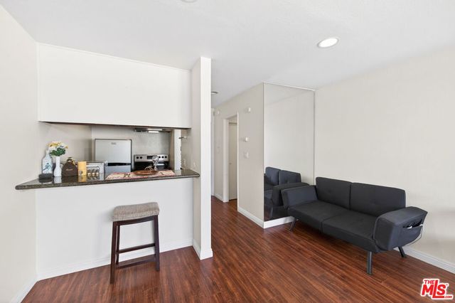 525 S Ardmore Avenue 351, Los Angeles, CA 90020