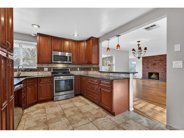 2105 S Adams St, Denver, CO 80210