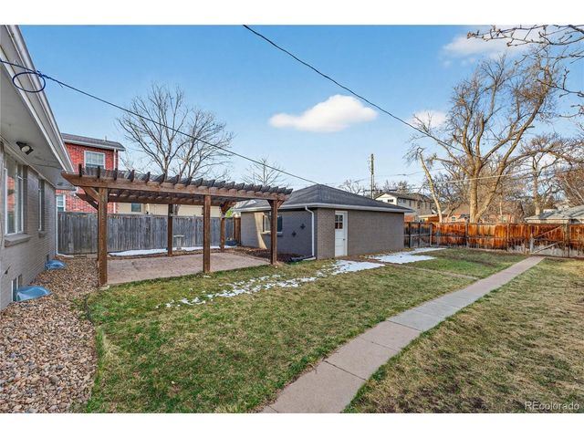 2105 S Adams St, Denver, CO 80210