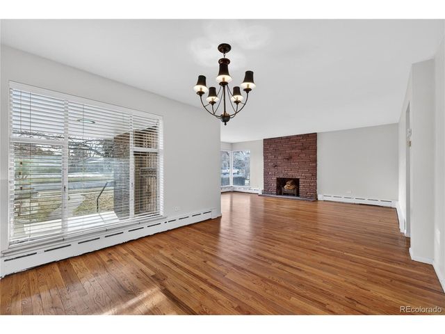 2105 S Adams St, Denver, CO 80210