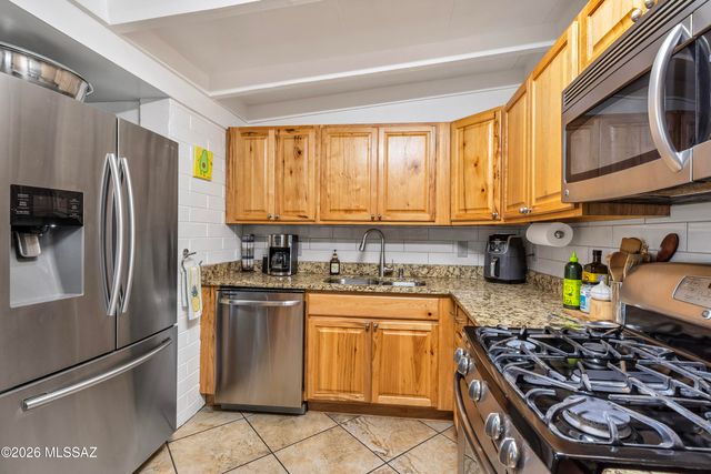 5860 E 30th Street, Tucson, AZ 85711