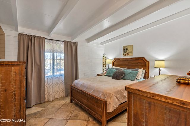 5860 E 30th Street, Tucson, AZ 85711