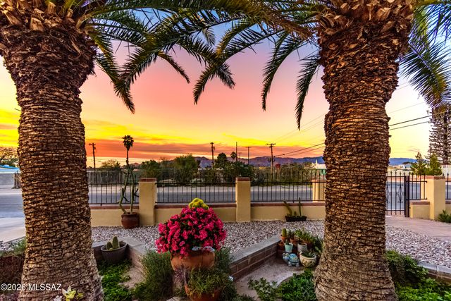 5860 E 30th Street, Tucson, AZ 85711