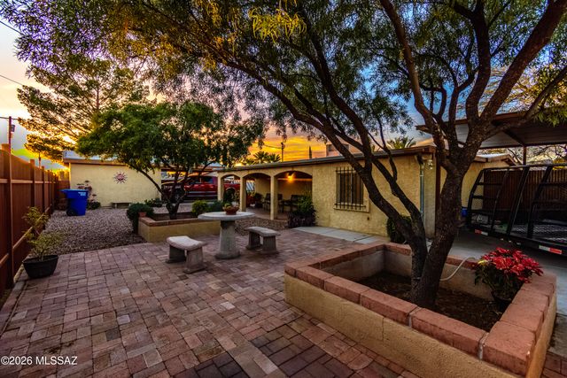 5860 E 30th Street, Tucson, AZ 85711