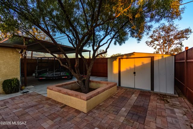 5860 E 30th Street, Tucson, AZ 85711