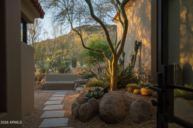 5939 E QUARTZ MOUNTAIN Road, Paradise Valley, AZ 85253