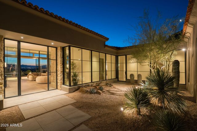 5939 E QUARTZ MOUNTAIN Road, Paradise Valley, AZ 85253