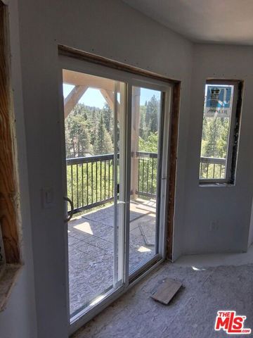 26885 Modoc Lane, Lake Arrowhead, CA 92352