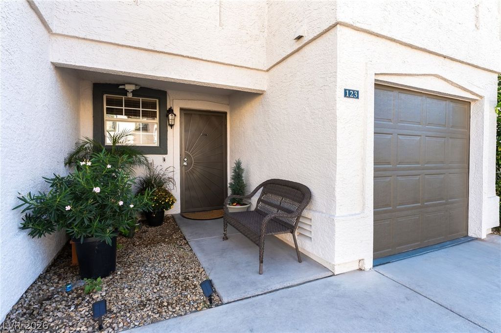5330 East Charleston Boulevard 123, Las Vegas, NV 89142 — photo 3