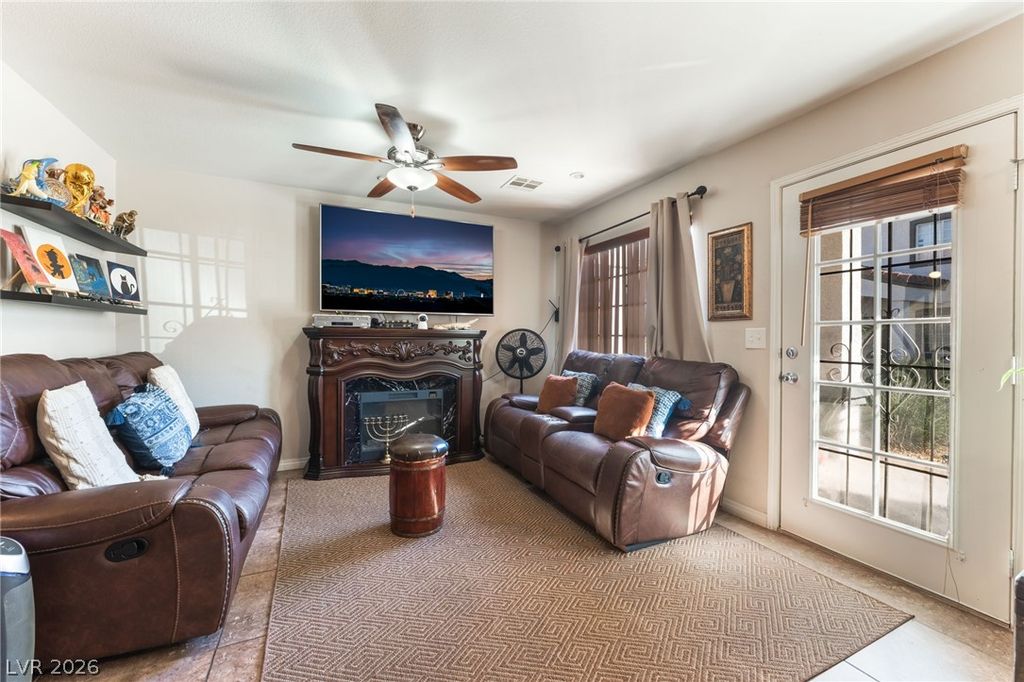 5330 East Charleston Boulevard 123, Las Vegas, NV 89142 — photo 4