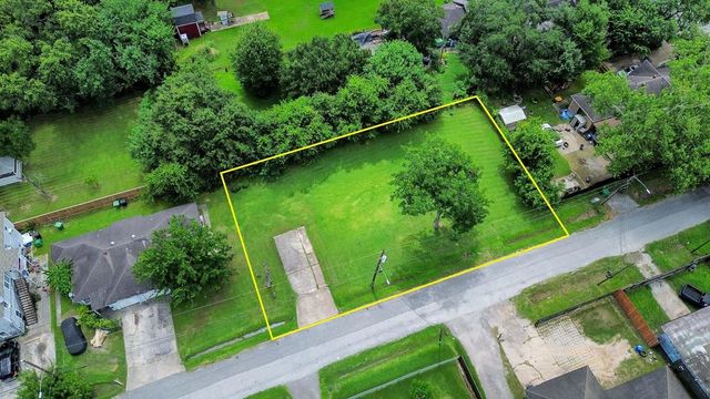 2825 Iola Street, Houston, TX 77017