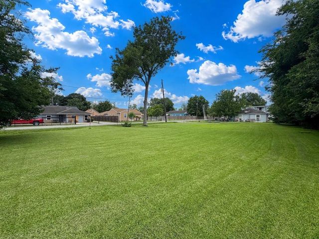 2825 Iola Street, Houston, TX 77017
