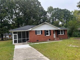 9 E Wen Le Court E, Sumter, SC 29150