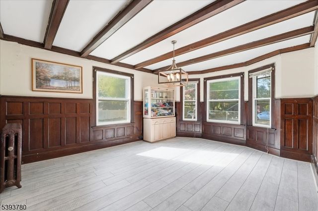 253 Midland Ave, East Orange City, NJ 07017