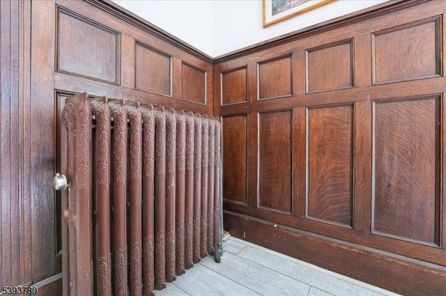 253 Midland Ave, East Orange City, NJ 07017