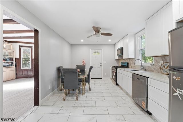 253 Midland Ave, East Orange City, NJ 07017