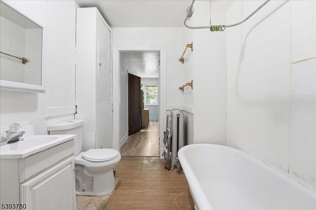 253 Midland Ave, East Orange City, NJ 07017