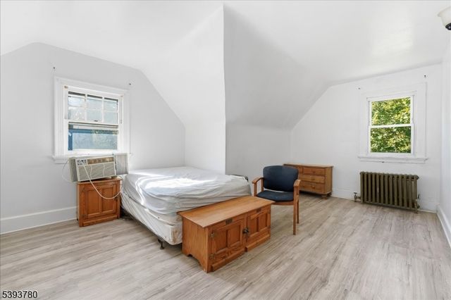 253 Midland Ave, East Orange City, NJ 07017