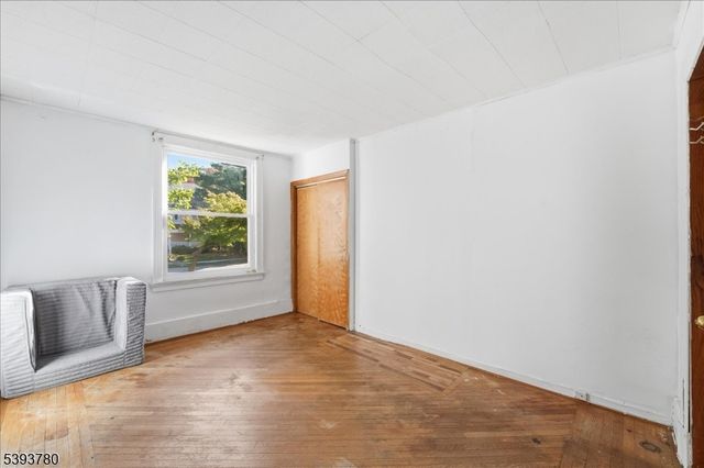 253 Midland Ave, East Orange City, NJ 07017