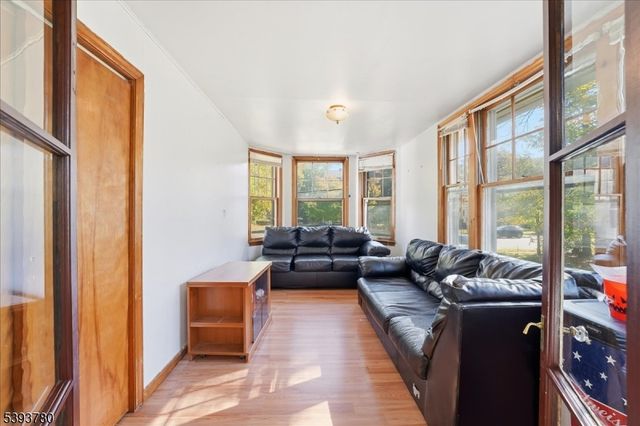 253 Midland Ave, East Orange City, NJ 07017