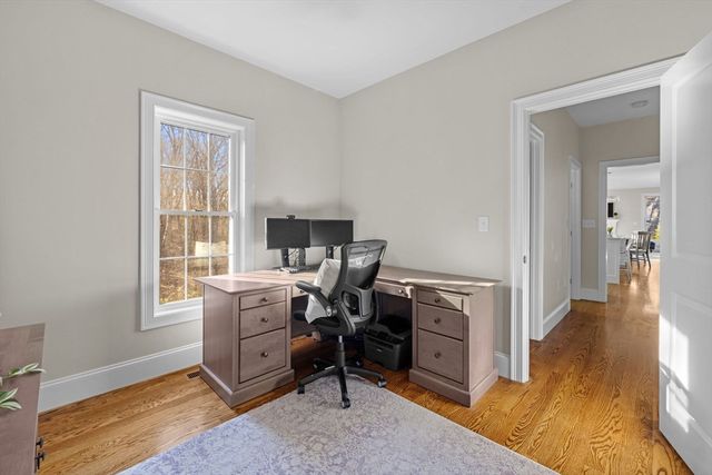 8 Leeds Way, Southborough, MA 01772