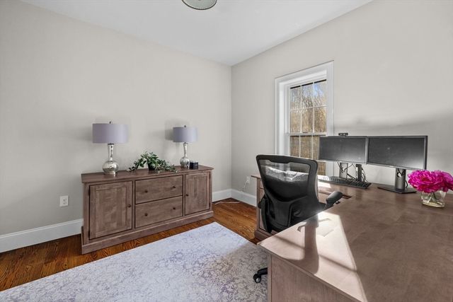 8 Leeds Way, Southborough, MA 01772