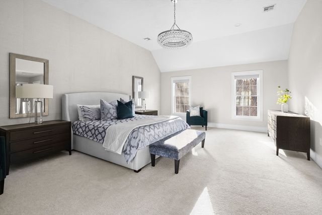 8 Leeds Way, Southborough, MA 01772