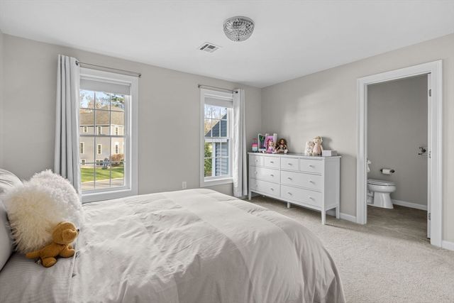 8 Leeds Way, Southborough, MA 01772