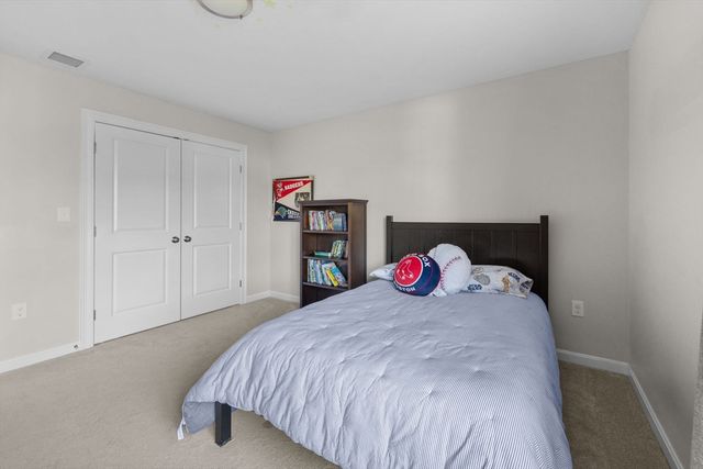 8 Leeds Way, Southborough, MA 01772