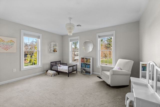 8 Leeds Way, Southborough, MA 01772
