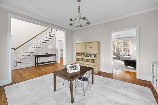 8 Leeds Way, Southborough, MA 01772