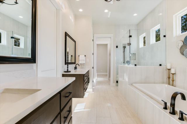 2900 Bay West BLVD, Horseshoe Bay, TX 78657