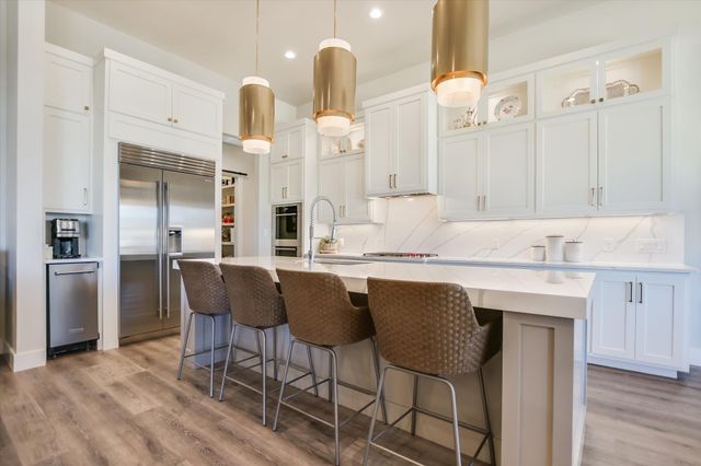 2900 Bay West BLVD, Horseshoe Bay, TX 78657