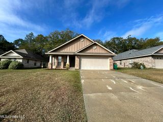 10604 Roundhill Drive, Gulfport, MS 39503
