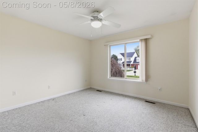 46877 Twin City Trail, Macomb Township, MI 48044