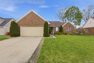 46877 Twin City Trail, Macomb Township, MI 48044