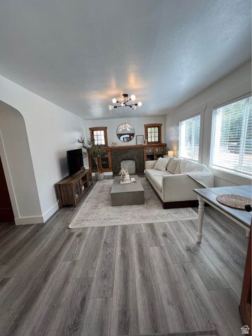 433 N 300 E, Provo, UT 84606